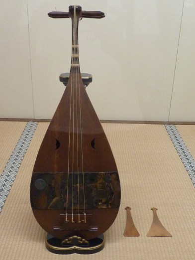 1 - Luth biwa pour les récits Heike