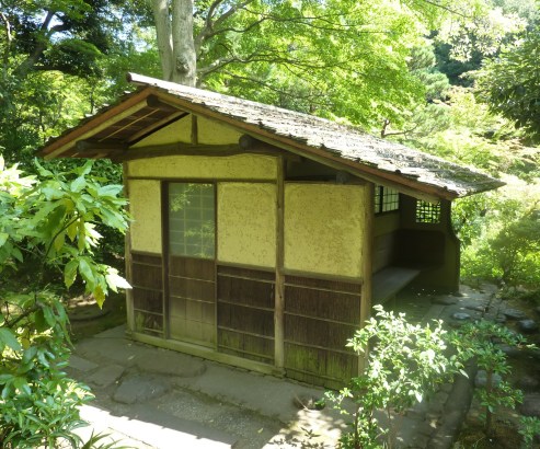 10 - Pour l'attente avant la cérémonie de thé