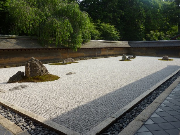 15 - Le célèbre jardin sec du Ryôan-ji
