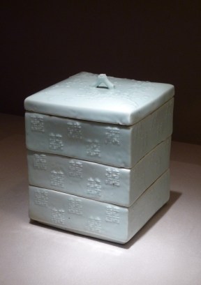 18 - Boîte à 3 étages