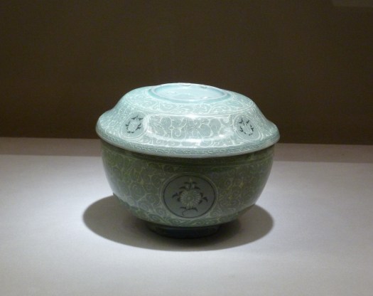 2 - Bol avec couvercle