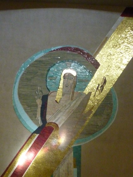 2 - Le Jésus de la cathédrale d'Hiroshima (un côté très peace&love