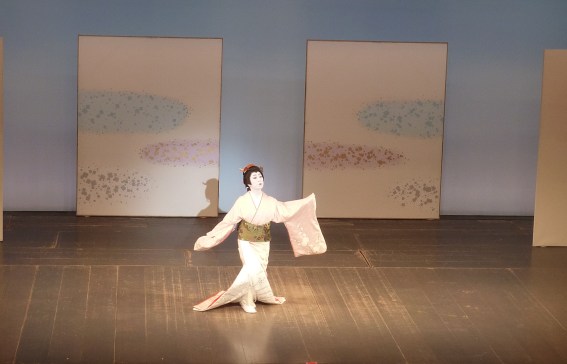 4.2 - La pièce 'Pin, Prune, Bambou' - 2ème personnage