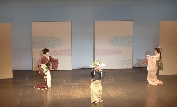 4.3 - La pièce 'Pin, Prune, Bambou' - les trois personnages