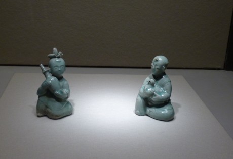 5 - Statuettes garçon et fille