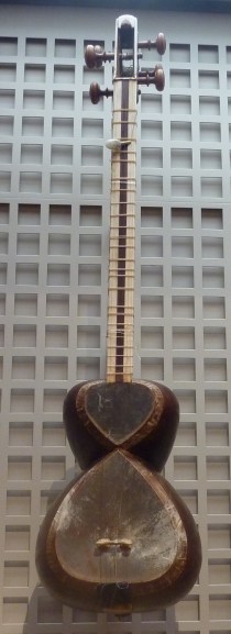 67 - Luth Tar d'Iran