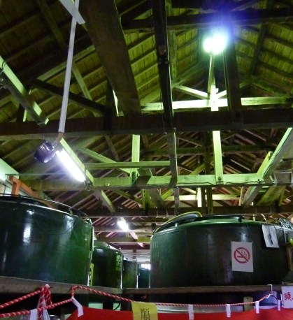 J - Entrepôt des cuves à sake avec une magnifique charpente