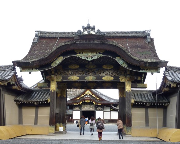 1 - Grande porte du château